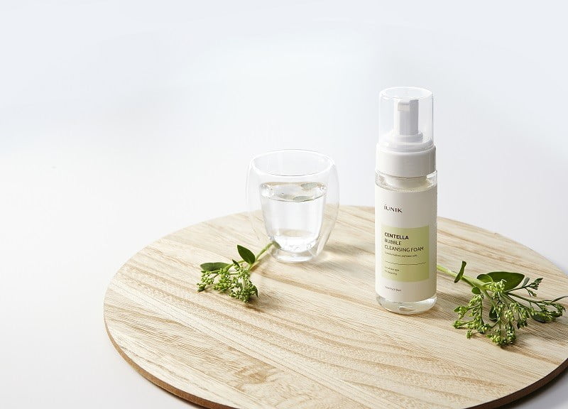 iUNIK Centella Bubble Cleansing Foam 150 ml 3 iUNIK Centella Bubble Cleansing Foam 150 ml - Detergente viso