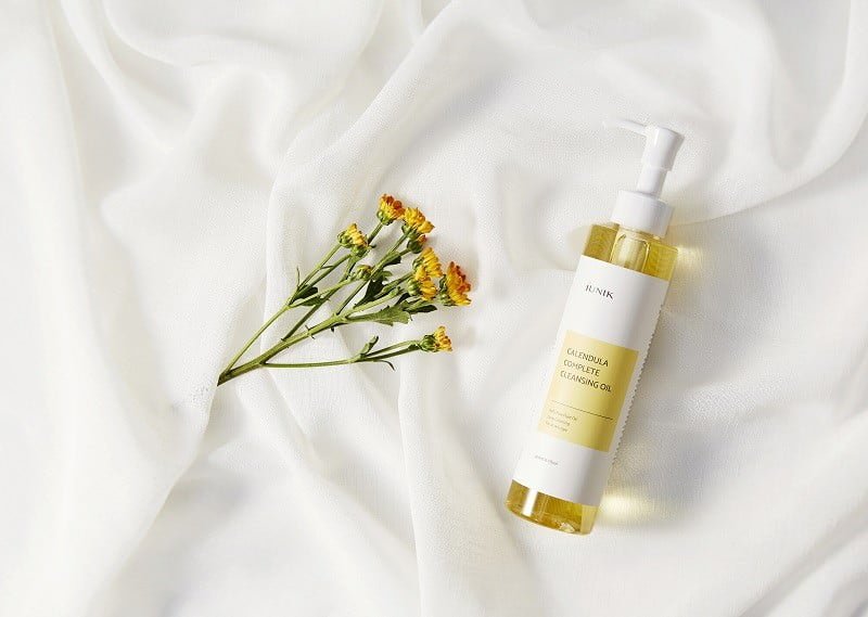 iUNIK Calendula Complete Cleansing Oil 200 ml 3 iUNIK Calendula Complete Cleansing Oil 200 ml - Olio detergente