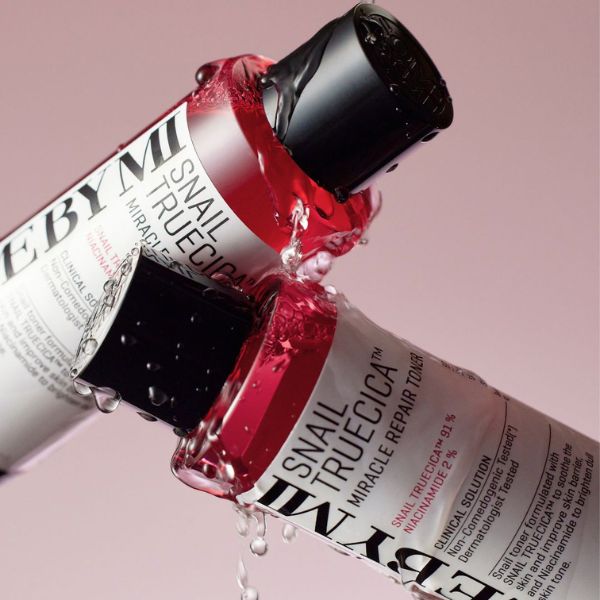 SOMEBYMI Snail Truecica Miracle Repair Toner 135 ml 2 SOMEBYMI Snail Truecica Miracle Repair Toner texture