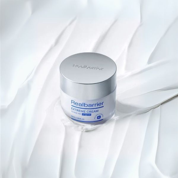 REAL BARRIER Extreme Cream 50ml 3 REAL BARRIER Extreme Cream texture 2