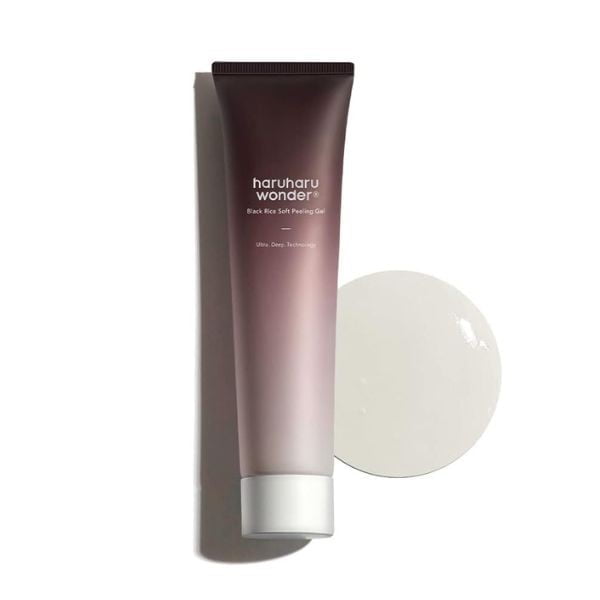 7 prodotti indispensabili per la tua skincare routine estiva 16 HARUHARU WONDER Black Rice Soft Peeling Gel 100ml