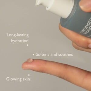 HARUHARU WONDER Black Rice Hyaluronic Essence 50ml 10 HARUHARU WONDER Black Rice Hyaluronic Essence 50ml - Essenza Viso