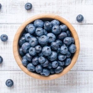 FRUDIA Blueberry Hydrating Toner 195ml 7 FRUDIA Blueberry Hydrating Toner 195ml - Tonico viso