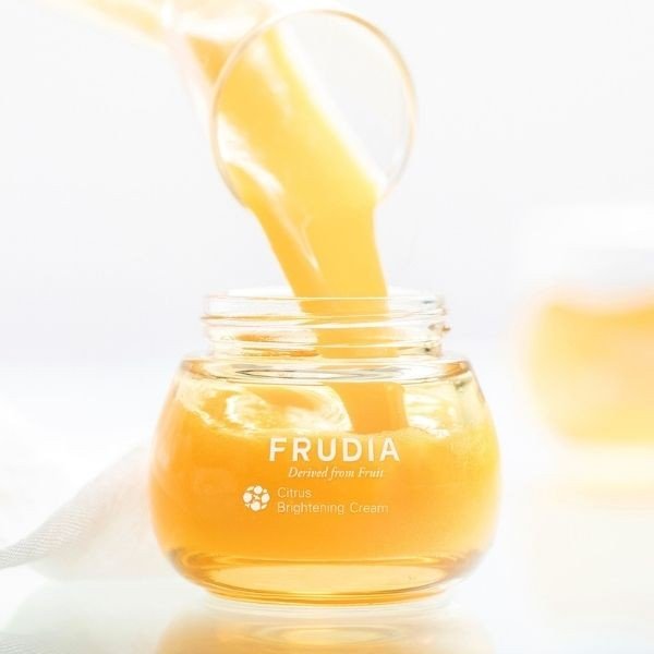 FRUDIA Citrus Brightening Cream 55g 2 FRUDIA Citrus Brightening Cream 55g - Crema Viso