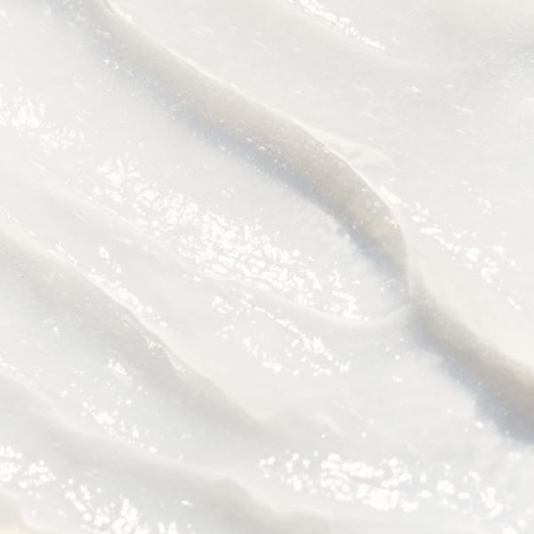 LADOR Wonder Balm 200ml 2 LADOR Wonder Balm texture