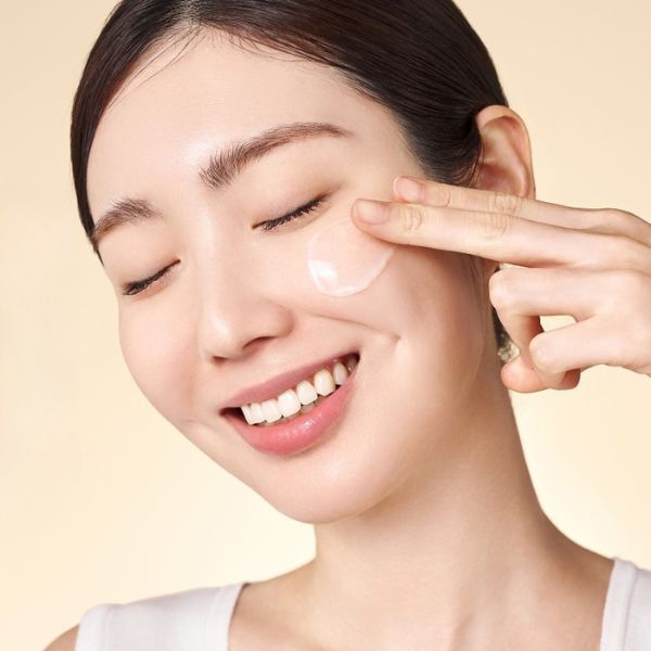 PURITO SEOUL Oat-in Calming Gel Cream 100ml 4 PURITO SEOUL Oat-in Calming Gel Cream texture