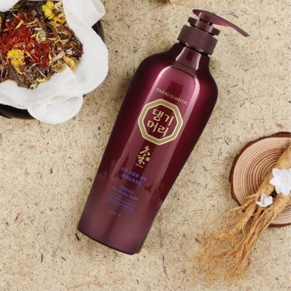 DAENG GI MEO RI Shampoo For Oily Scalp 500ml - Shampoo 2 DAENG GI MEO RI Shampoo For Oily Scalp 500ml - Shampoo