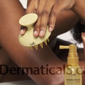 LADOR Dermatical Shampoo Brush 1pc - Spazzola per cuoio capelluto