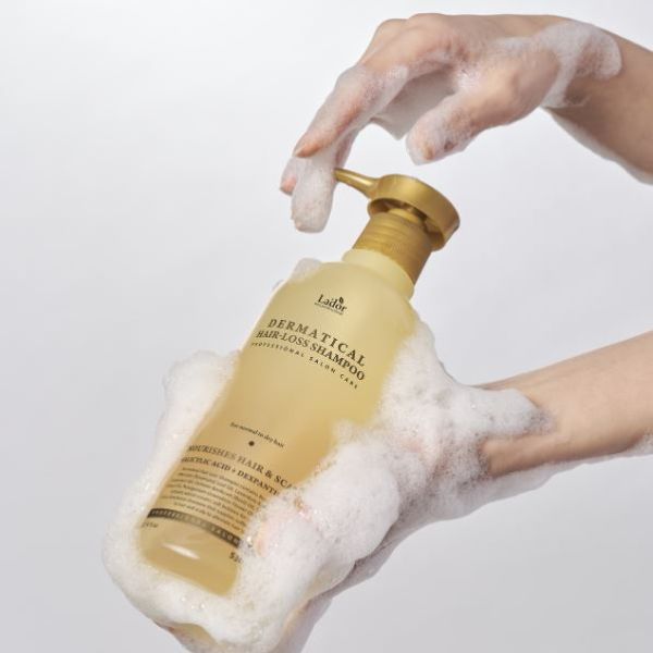 LADOR Dermatical Hair-Loss Shampoo 200ml - Shampoo anticaduta travel size 4 LADOR Dermatical Hair-Loss Shampoo foam