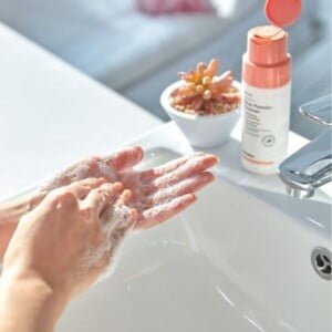 HANSKIN Vitamin C Glow Powder Cleanser 70g - Detergente enzimatico