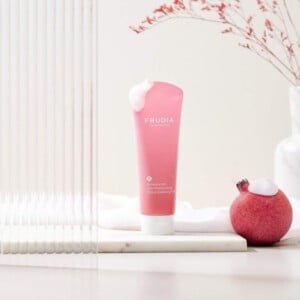 FRUDIA Pomegranate Nutri-Moisturizing Sticky Cleansing Foam 145ml - Detergente viso
