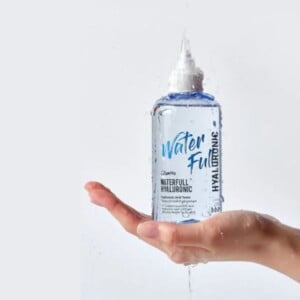 JUMISO Waterfull Hyaluronic Acid Toner texture