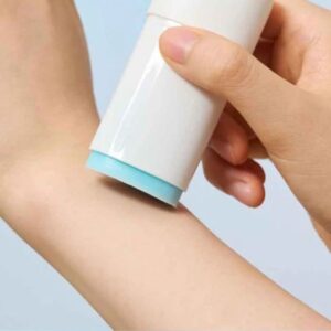 SKIN1004 Madagascar Centella Hyalu-Cica Silky-fit Sun Stick SPF50+ PA++++ 20g 7 SKIN1004 Madagascar Centella Hyalu-Cica Silky-fit Sun Stick SPF50+ PA++++ finish