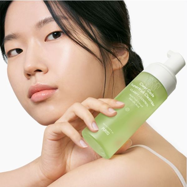 PURITO SEOUL Clear Code Superfruit Cleanser 150ml 2 PURITO SEOUL Clear Code Superfruit Cleanser packaging