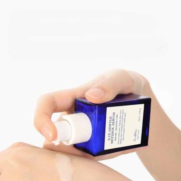 DR. ALTHEA 0,1% Gentle Retinol Serum 30ml 3 DR. ALTHEA 0,1% Gentle Retinol Serum texture