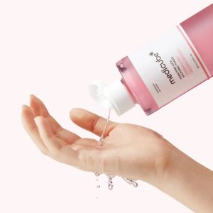 MEDICUBE PDRN Pink Cica Soothing Toner texture