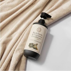 DAENG GI MEO RI Black Garlic And Curcumin Conditioner 500ml 7 DAENG GI MEO RI Black Garlic And Curcumin Conditioner IMAGE