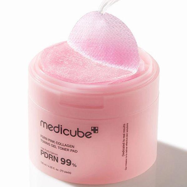 MEDICUBE PDRN Pink Toning Gel Toner Pad 70ea 3 MEDICUBE PDRN Pink Toning Gel Toner Pad texture