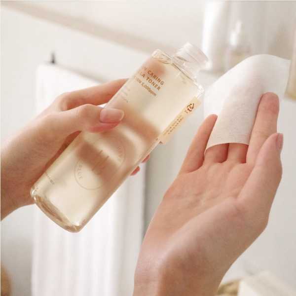 HEVEBLUE Salmon Caring Centella Toner 200ml 6 HEVEBLUE Salmon Caring Centella Toner how to use