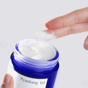 PYUNKANG YUL Moisture Cream texture