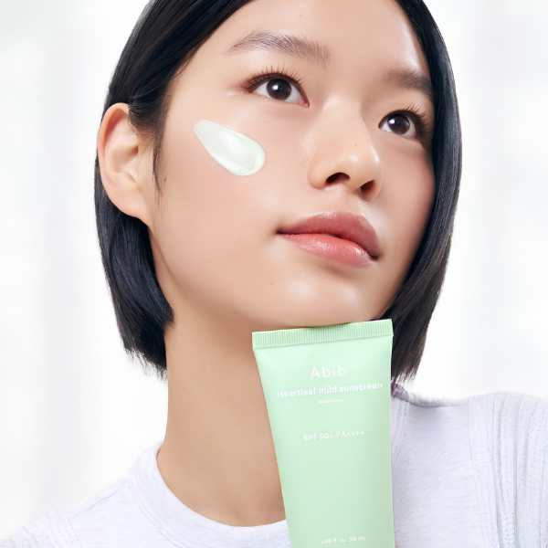 ABIB Heartleaf Mild Sunscreen Relief Tube 50ml 3 ABIB Heartleaf Mild Sunscreen Relief Tube texture