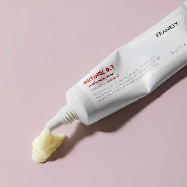 FRANKLY Retinol 0.1% Cream 30ml 4 FRANKLY Retinol 0.1% Cream texture 4