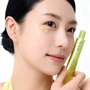 ARENCIA Vitamin C Booster Shot 30ml 6 ARENCIA Vitamin C Booster Shot TEXTURE