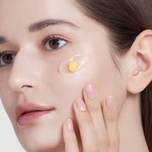 SUNGBOON EDITOR Deep Collagen Retinol Power Boosting Capsule Cream texture 2