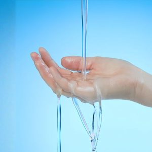 TORRIDEN Dive-in Low Molecular Hyaluronic Acid Cleansing Oil texture 2