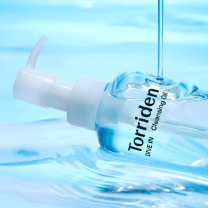 TORRIDEN Dive-in Low Molecular Hyaluronic Acid Cleansing Oil texture
