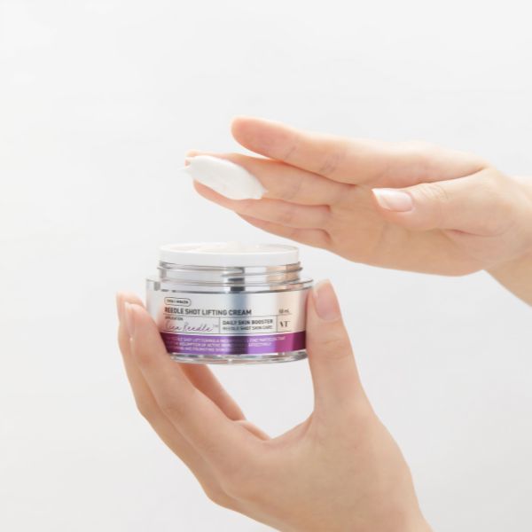VT COSMETICS Reedle Shot Lifting Cream 50ml 2 VT COSMETICS Reedle Shot Lifting Cream texture