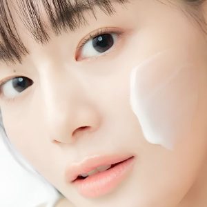 MANYO Pure Soybean Cleansing Milk 200ml 9 MANYO Pure Soybean Cleansing Milk texture