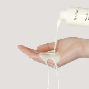 iUNIK Centella Calming Daily Sun Water texture 3